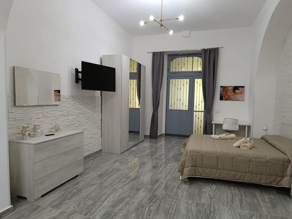Property building, Bed