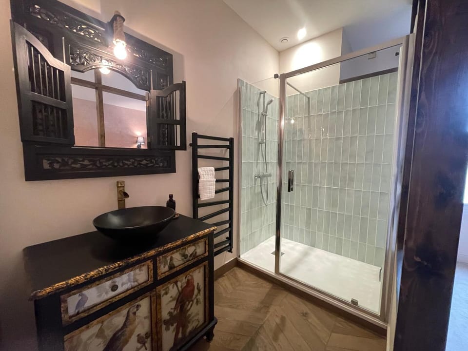 Shower, Bathroom