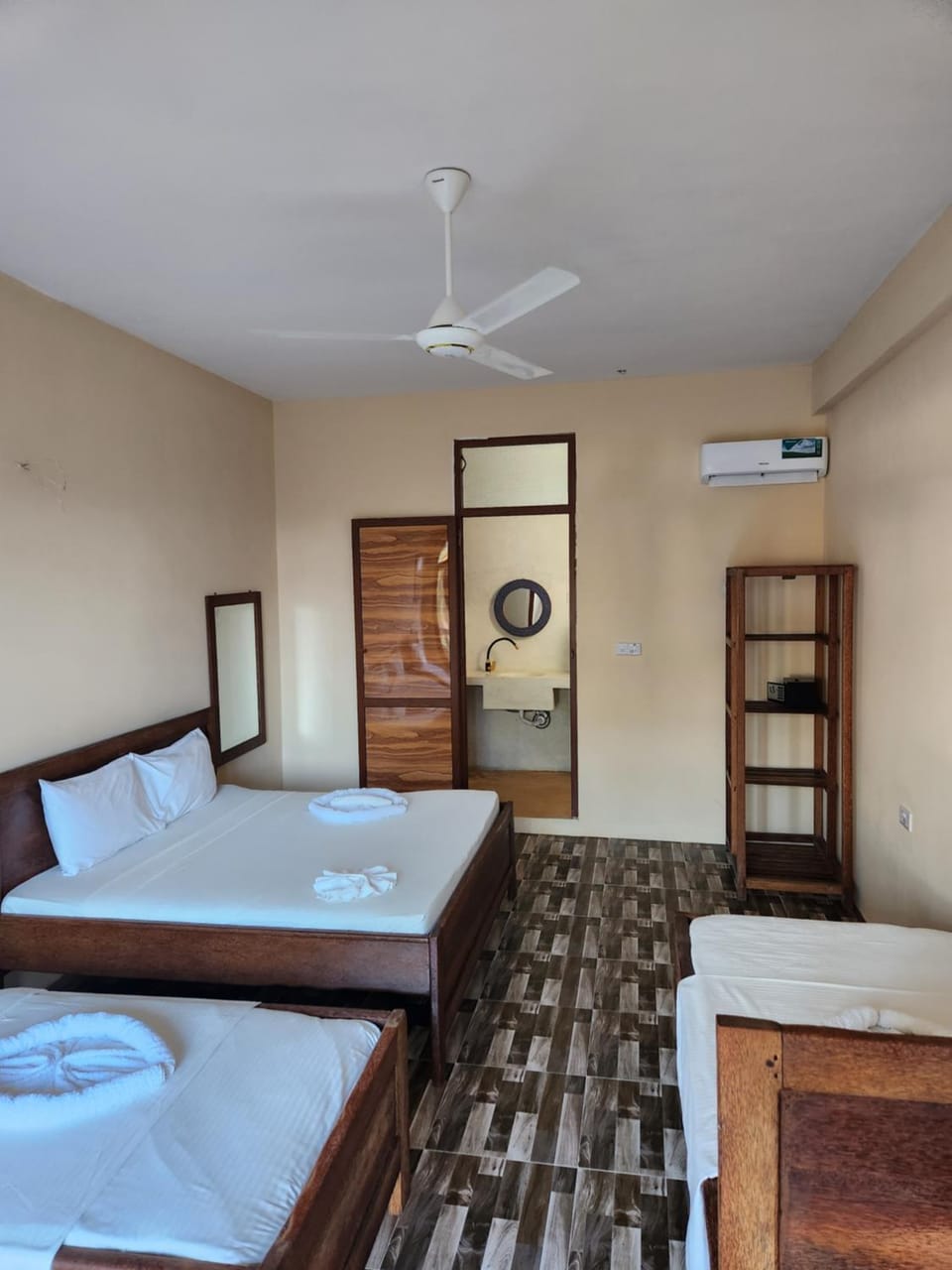 Photo of the whole room, Bedroom, air conditioner
