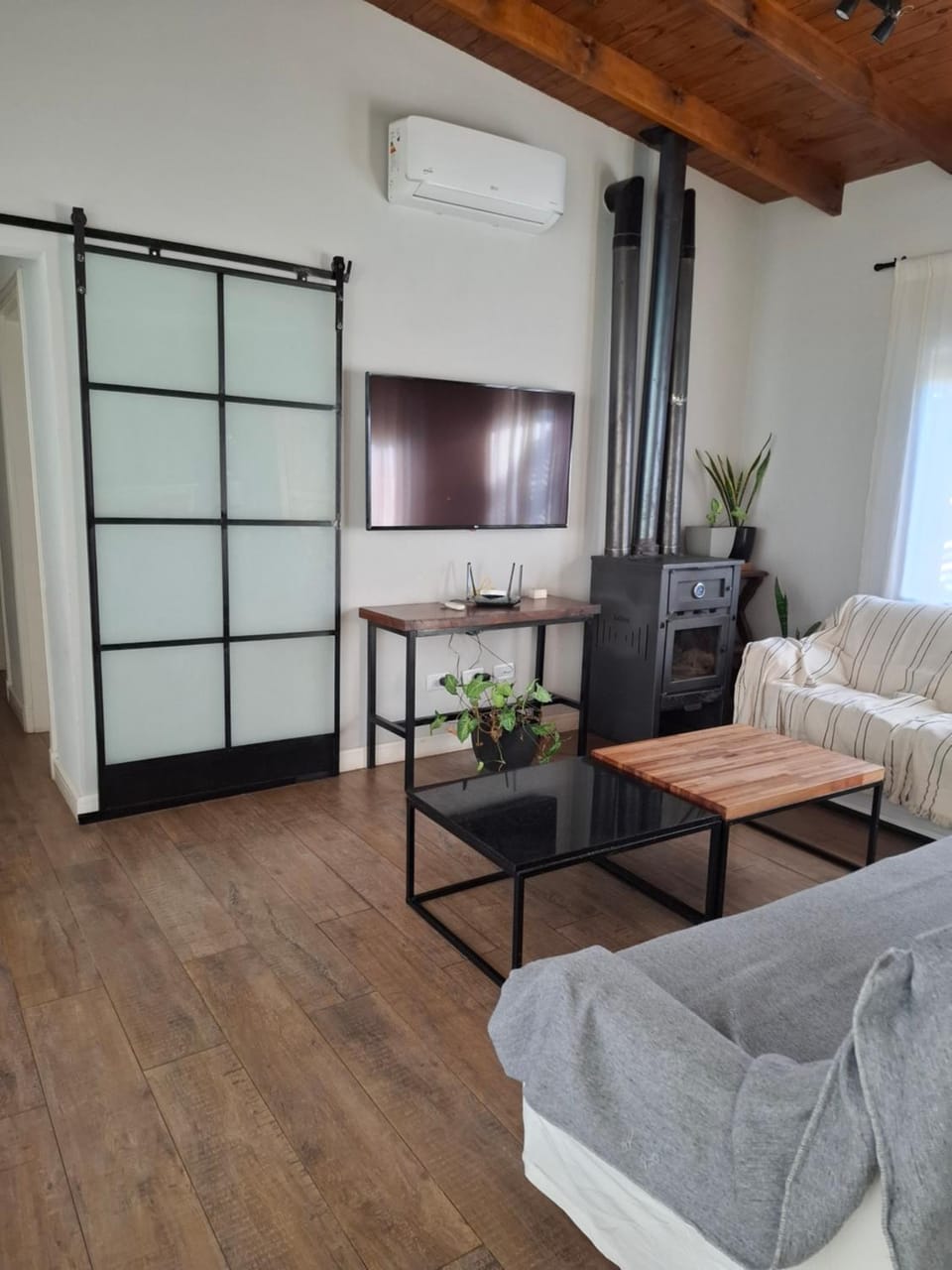 Communal lounge/ TV room, TV and multimedia, Living room