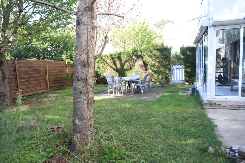 Appartement calme avec jardin proche de Paris Apartment in Corbeil-Essonnes