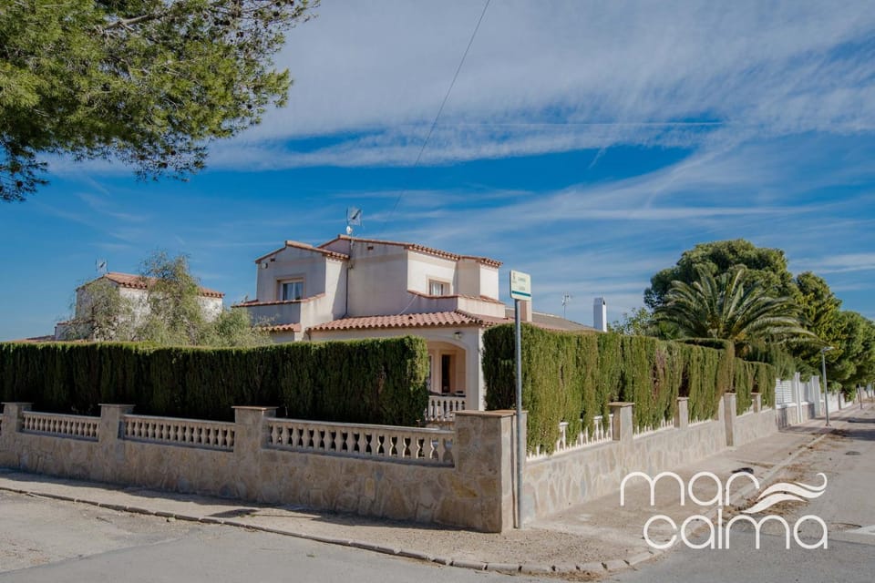 Villa Dolce Relax by MarCalma Villa in Baix Ebre