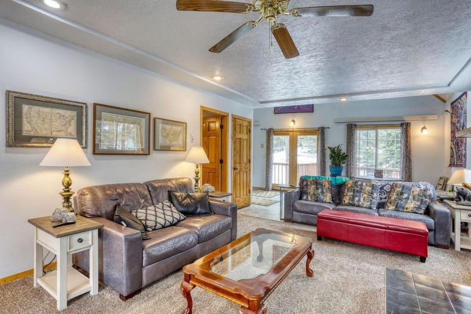 Aaron`s Aspen Retreat- Pet House in North Lawrence