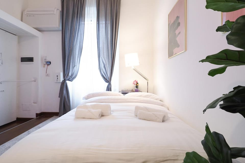 Bed, Photo of the whole room, Bedroom, towels, air conditioner