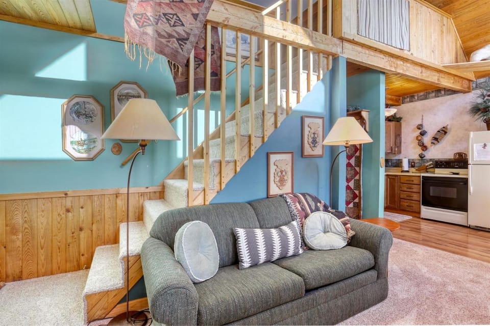 Cozy Black Hills Retreat House in North Lawrence