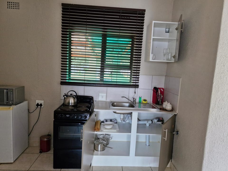 Coffee/tea facilities, Kitchen or kitchenette