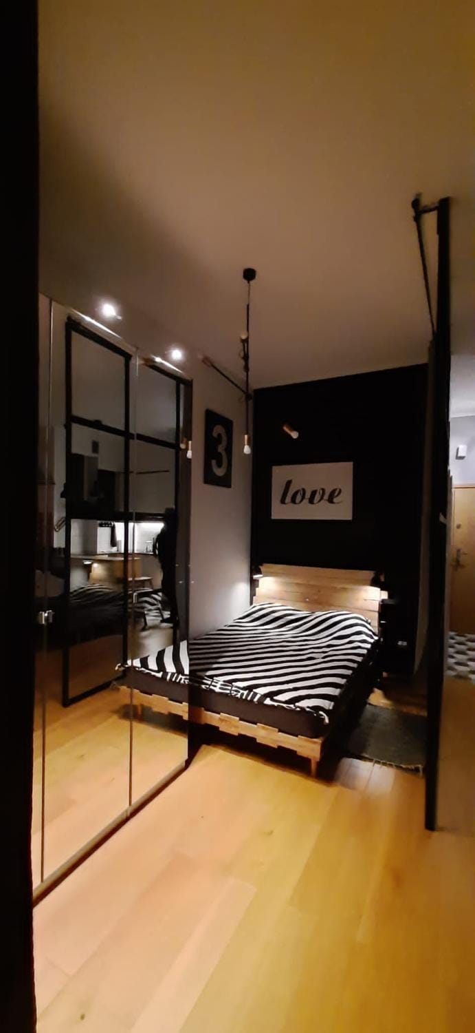 Bed, Bedroom, air conditioner