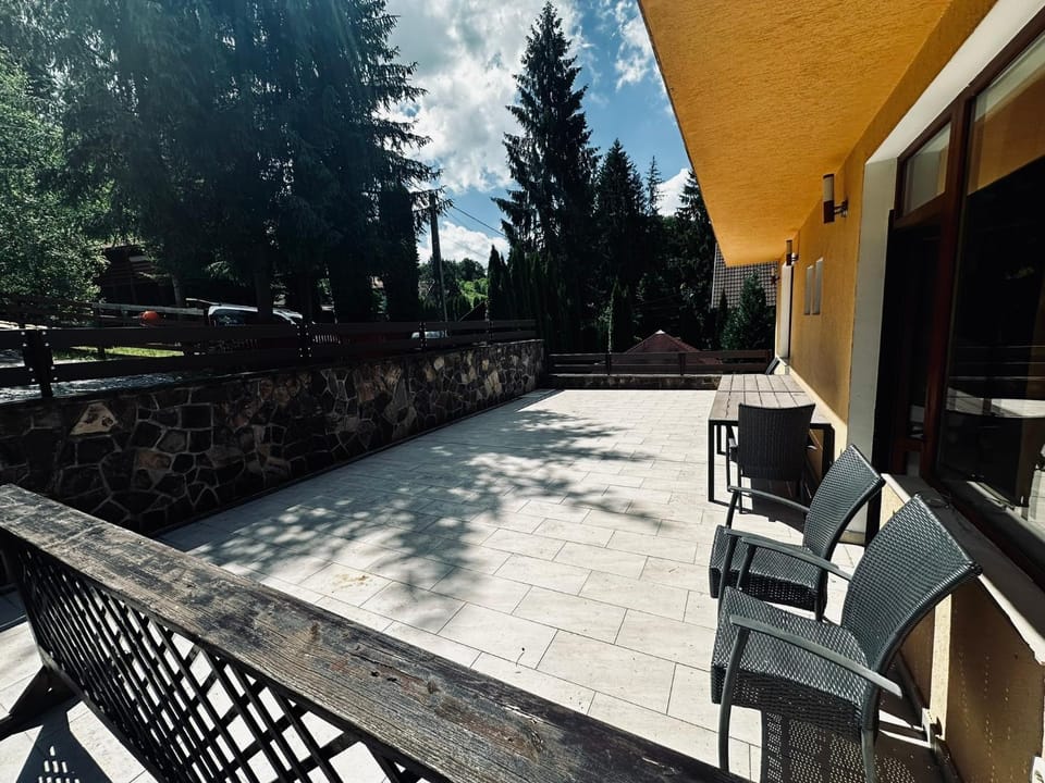 Pensiunea Amnesia Bed and Breakfast in Romania