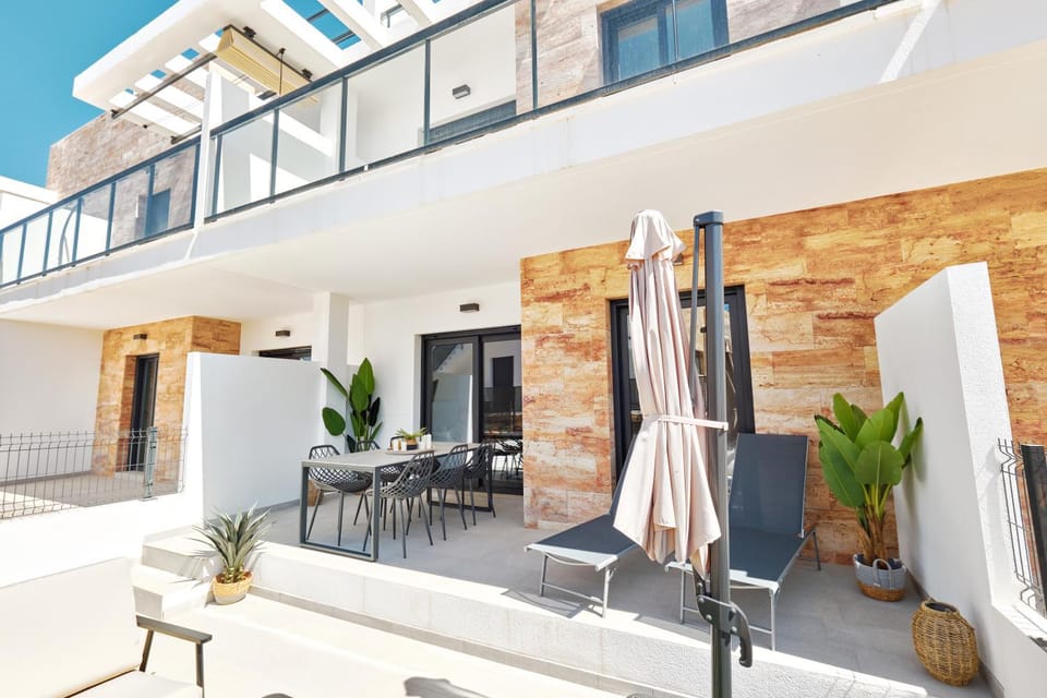 Patio, Balcony/Terrace, Seating area, sunbed