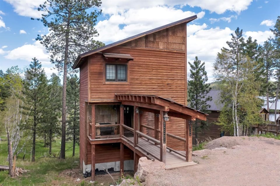 Heart of Gold Lodge House in Pennington County