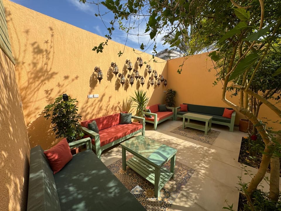 Patio, Garden, Seating area, Garden view, Internal: Not applicable to any particular room