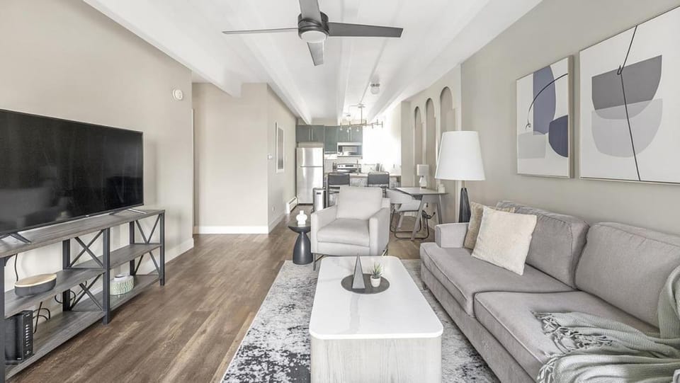 Landing - Modern Apartment with Amazing Amenities (ID3736X50) Apartment in Denver
