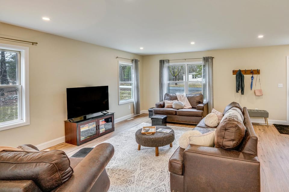 Catskills Winter Getaway w/ Game Room House in Capital District, NY, USA