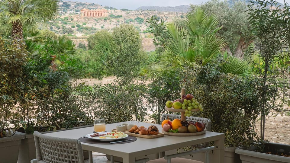 View (from property/room), Landmark view, Breakfast