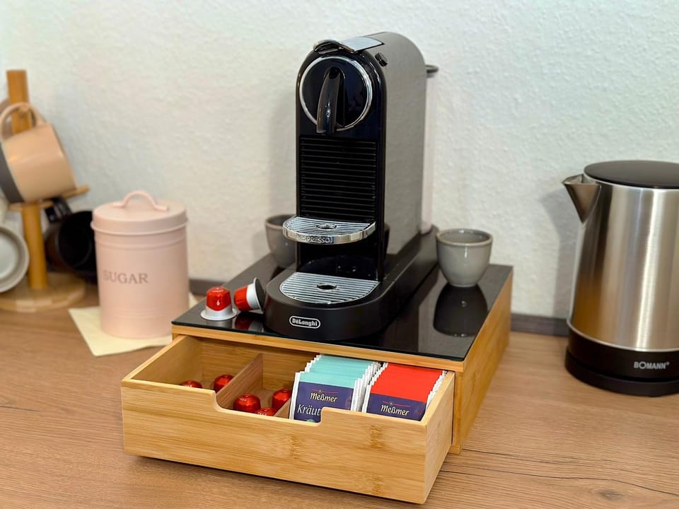 Coffee/tea facilities, Kitchen or kitchenette