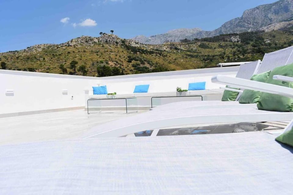 Villa Mel I - Luxury Waterfront Villa Downtown with Pool! Villa in Split-Dalmatia County