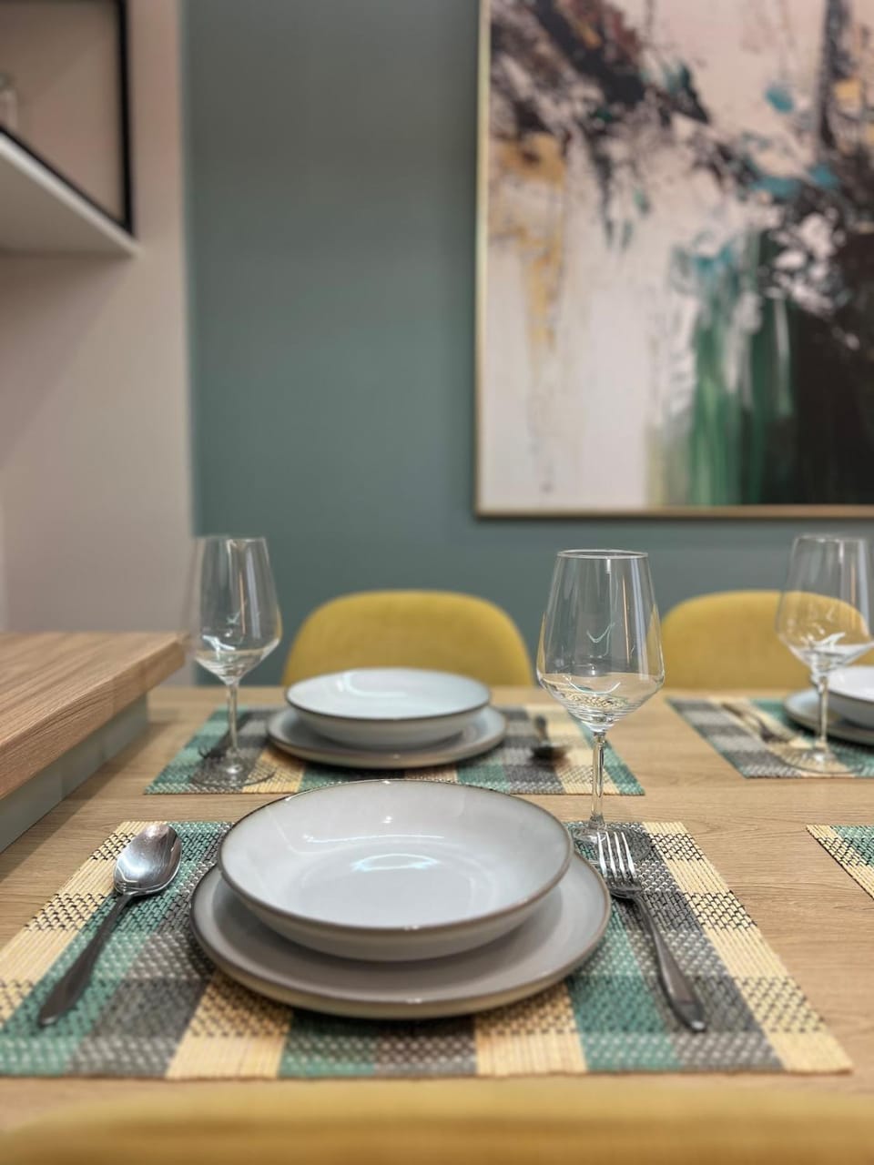 Seating area, Dining area
