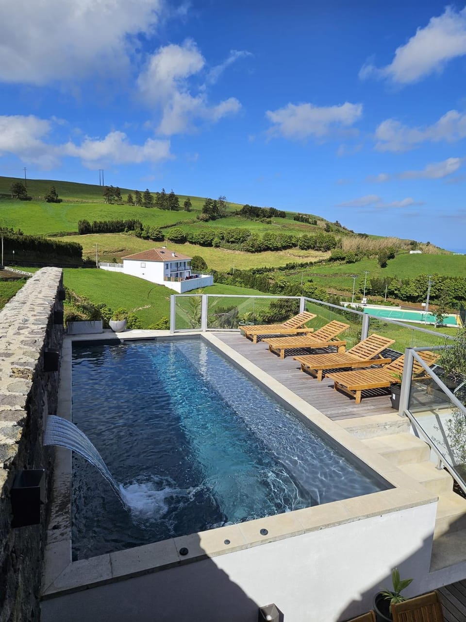 Pool view, Swimming pool, sunbed