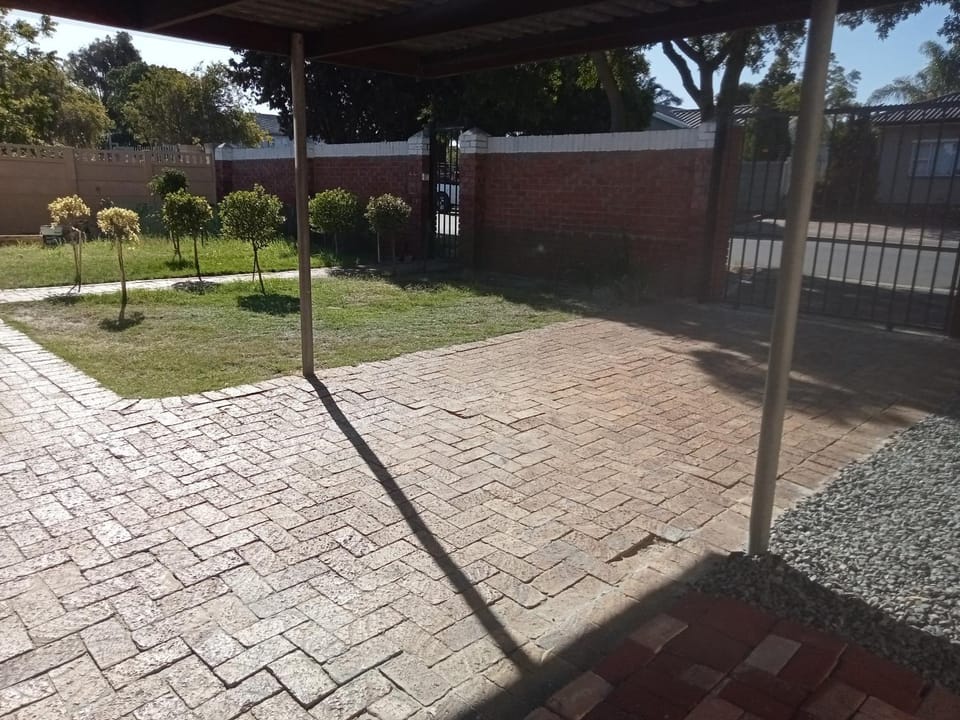 ATHOME BELLVILLE Chrismar Bed and Breakfast in Cape Town