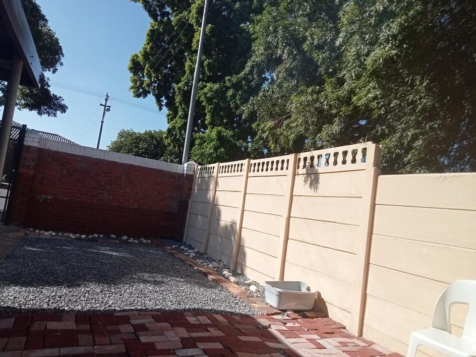 ATHOME BELLVILLE Chrismar Bed and Breakfast in Cape Town