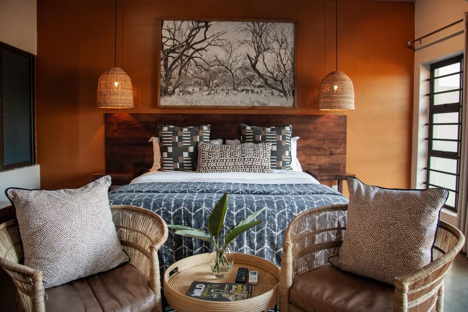 Living room, Photo of the whole room, Seating area, Bedroom