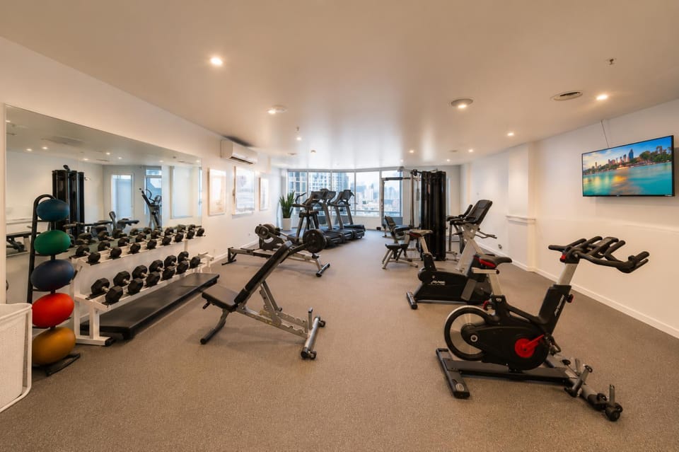 Stylish CBD 1BR - Gym & Lounge - Next to Chinatown Apartment in Melbourne