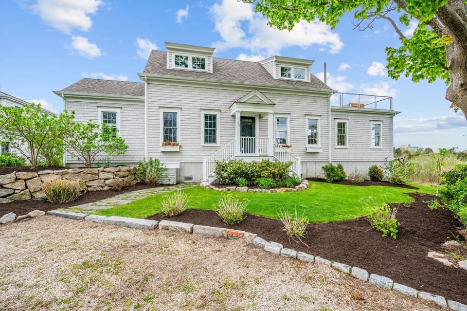 Marshside Cape Escape with Space Views House in Sandwich