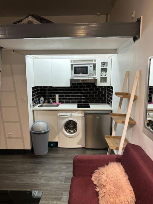 Studio Bastille Apartment in Paris