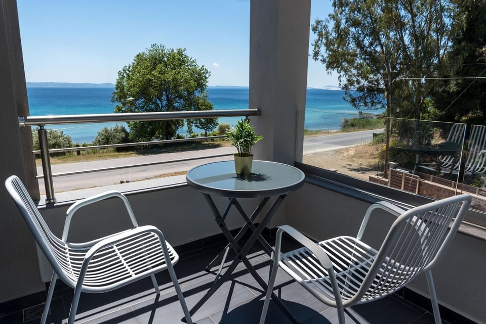 Natural landscape, View (from property/room), Balcony/Terrace, Beach, Sea view