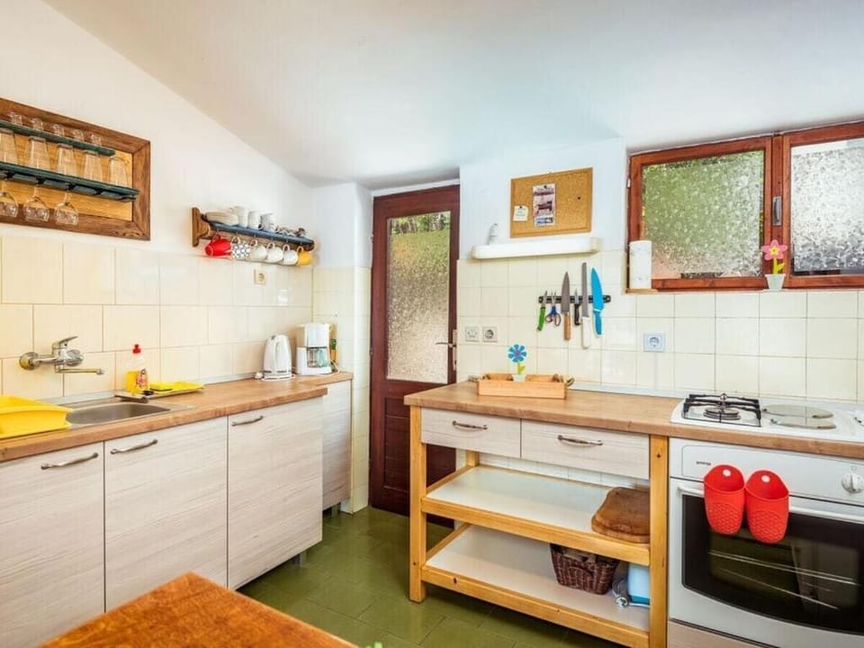 Kitchen or kitchenette, Other
