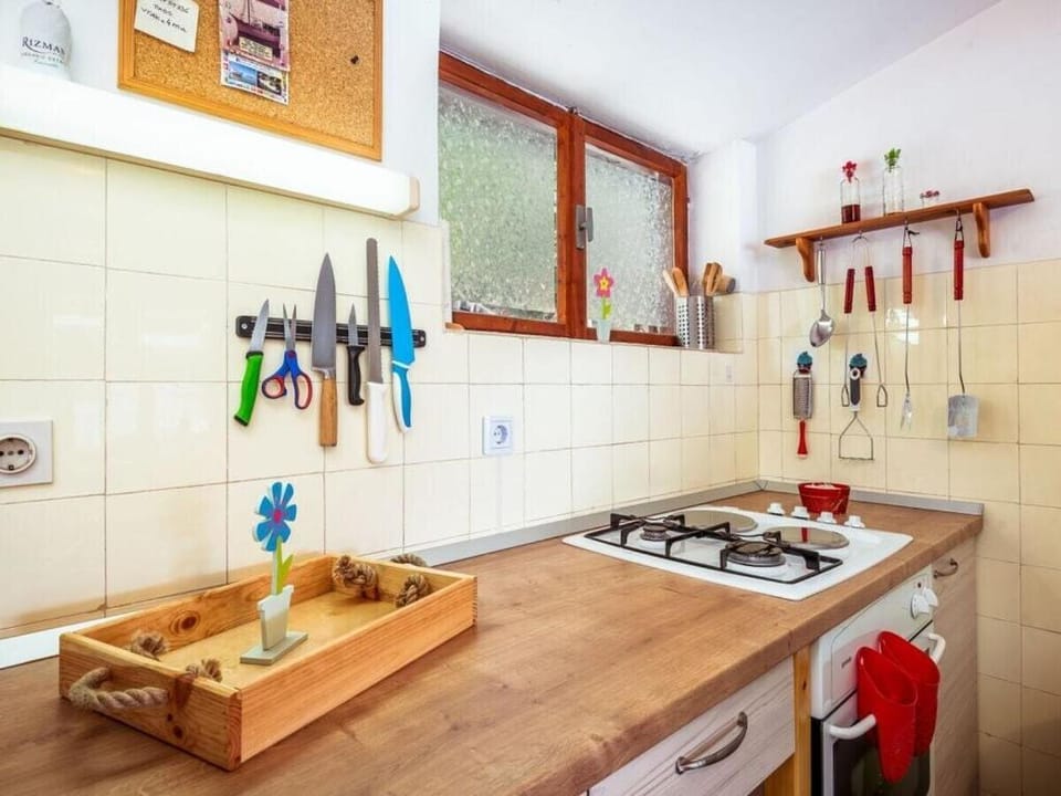 Kitchen or kitchenette, Other