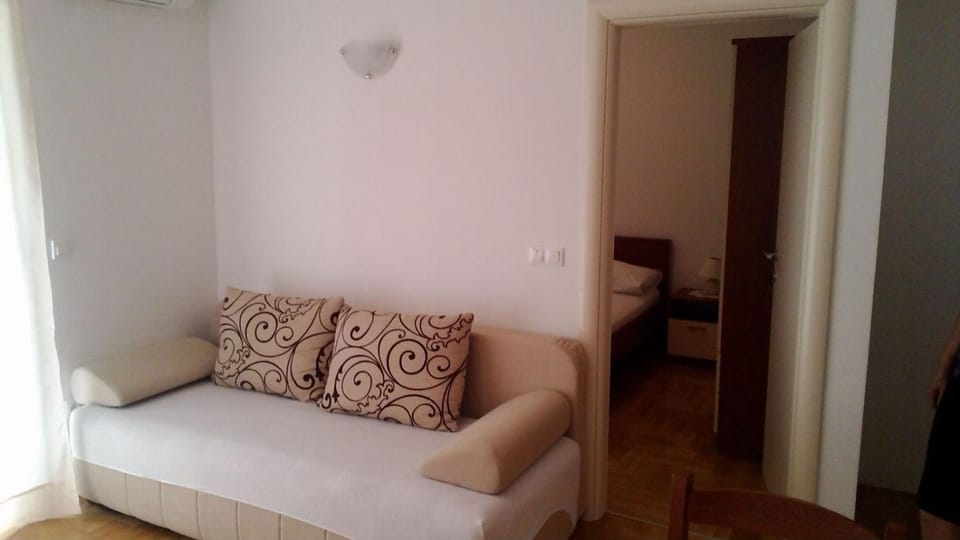 Apartment Toni Apartment in Makarska