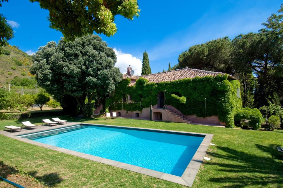 Property building, Pool view, Swimming pool