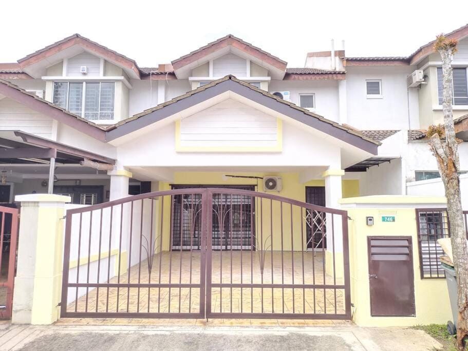 746 GCH S2 # U Homestay House in Negeri Sembilan, Malaysia