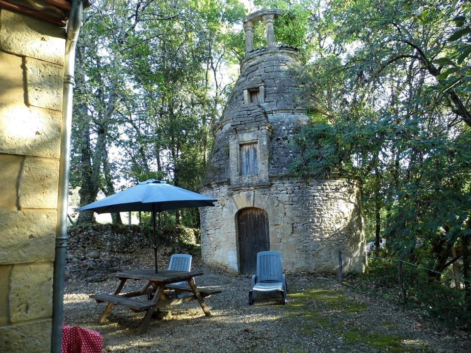 Le Four à pain de Sarlat: Maison isolée proche de sites historiques - FR-1-616-340 House in Occitanie