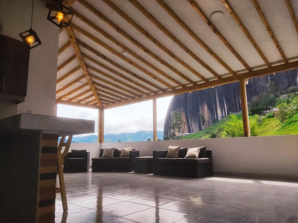 Cómoda casa con espectacular vista a la piedra y embalse Apartment in Antioquia