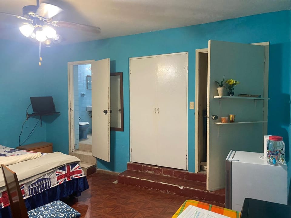 TV and multimedia, Photo of the whole room, wardrobe