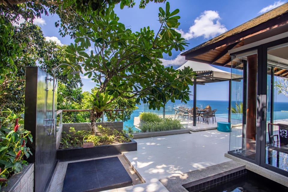 Balcony/Terrace, Sea view, Swimming pool
