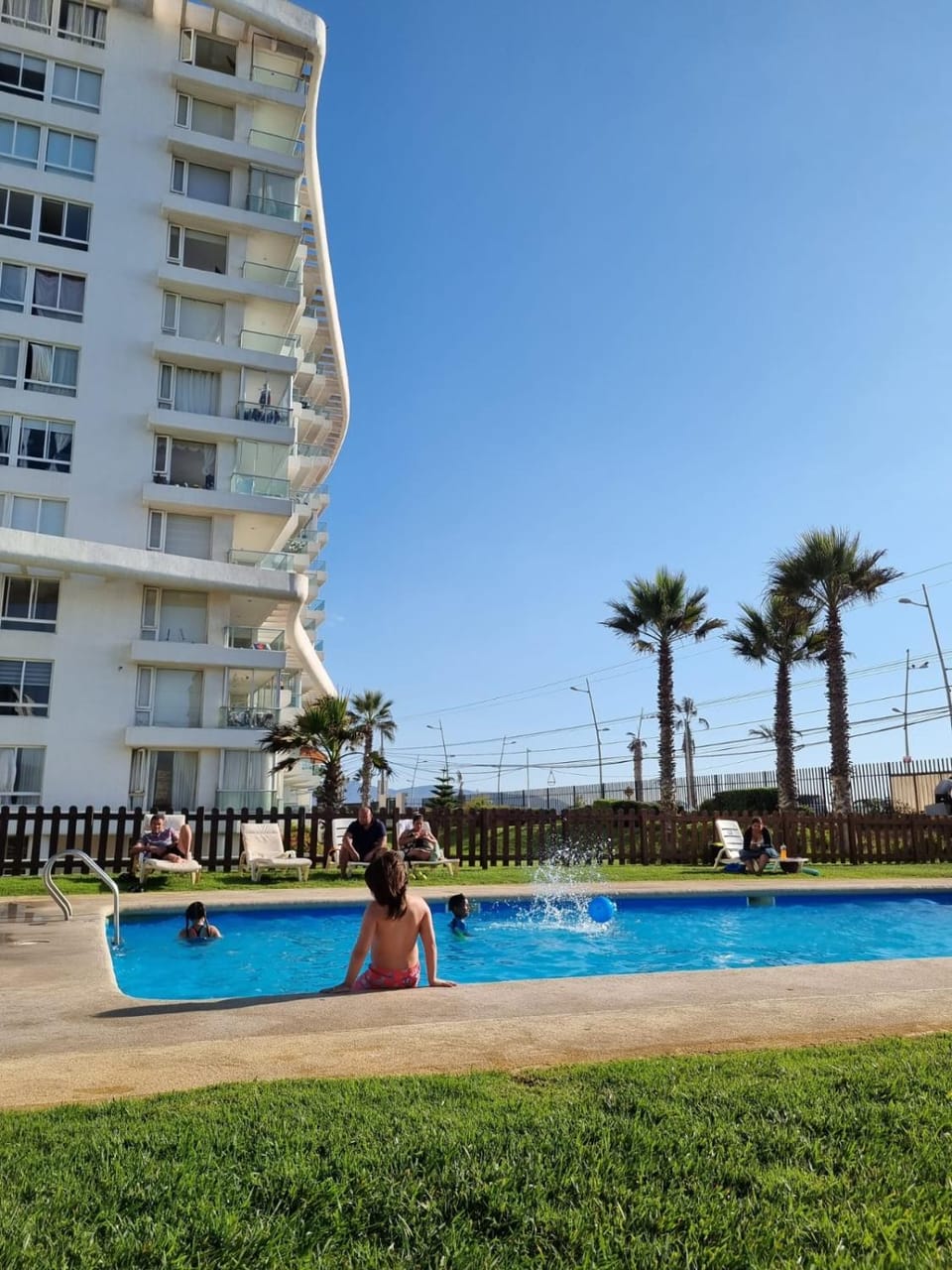 Swimming pool, sunbed