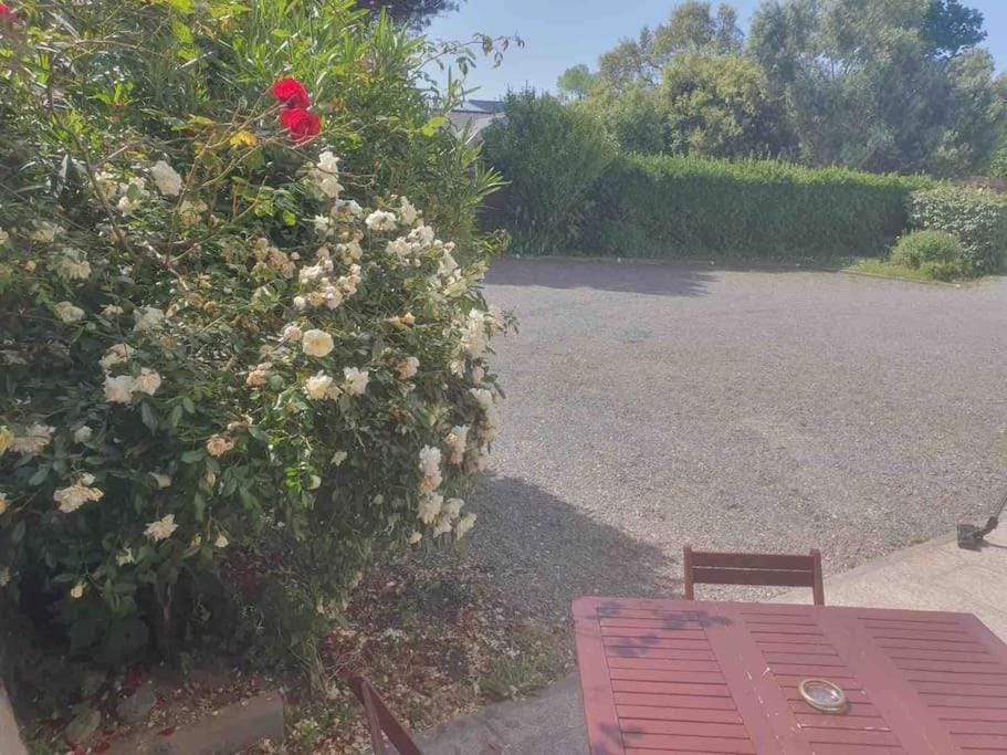 Appartement 1 chambre terrasse 200m de la plage et GR34 Apartment in Brittany
