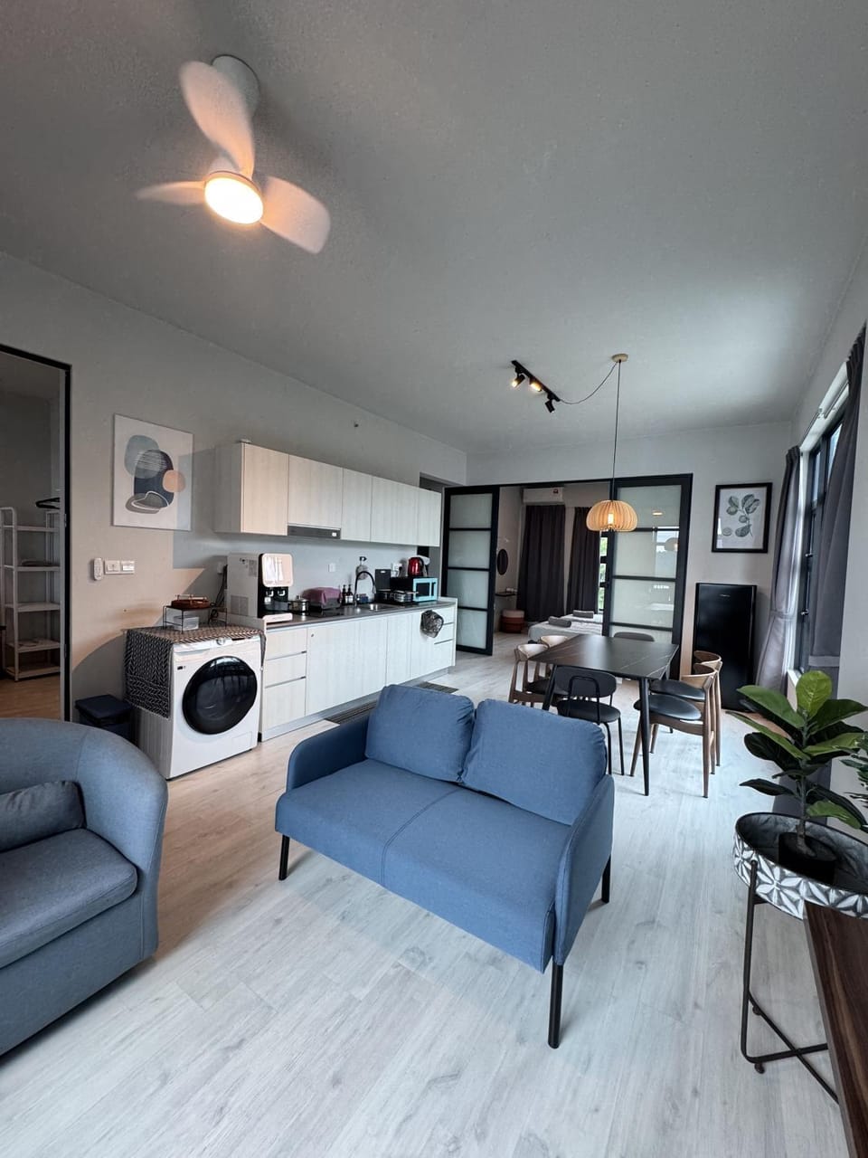 Jesselton Quay l Deluxe l Family Suite l 2 bedrooms 2 bathrooms l Sunset Seaview Apartment in Kota Kinabalu
