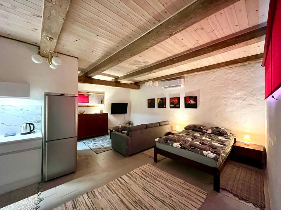 Seating area, Bedroom
