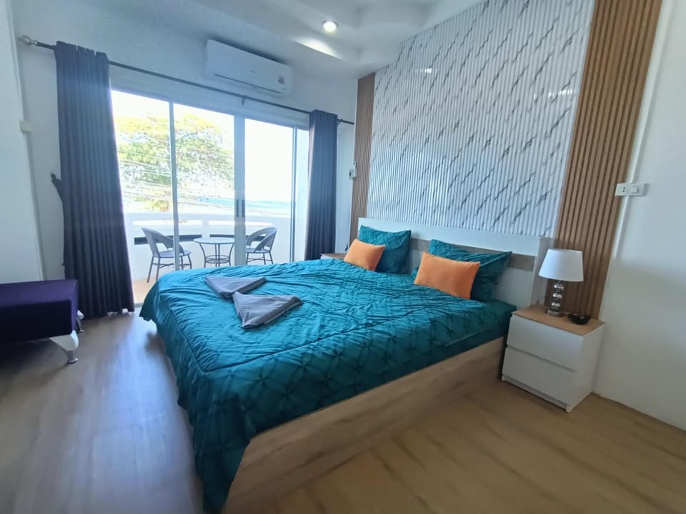 Beach front B1 Marie Guesthouse Apartment in Pattaya City