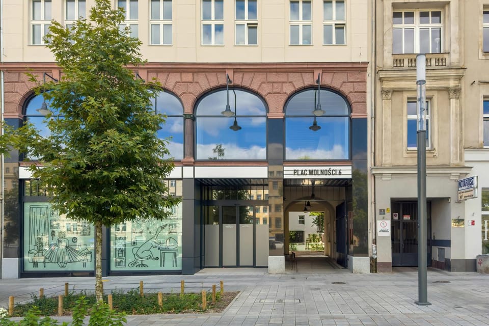Property building, Facade/entrance