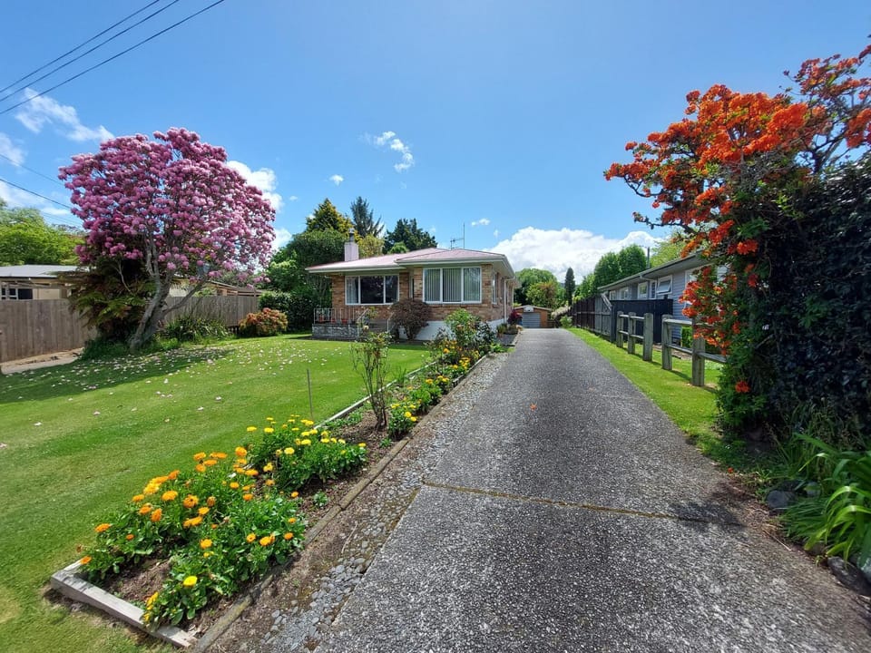 Property building, Spring, Street view