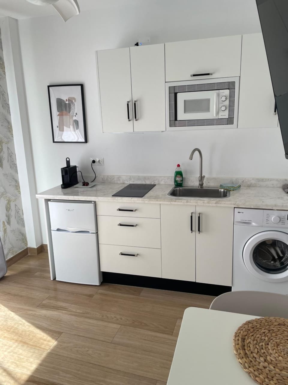 Kitchen or kitchenette