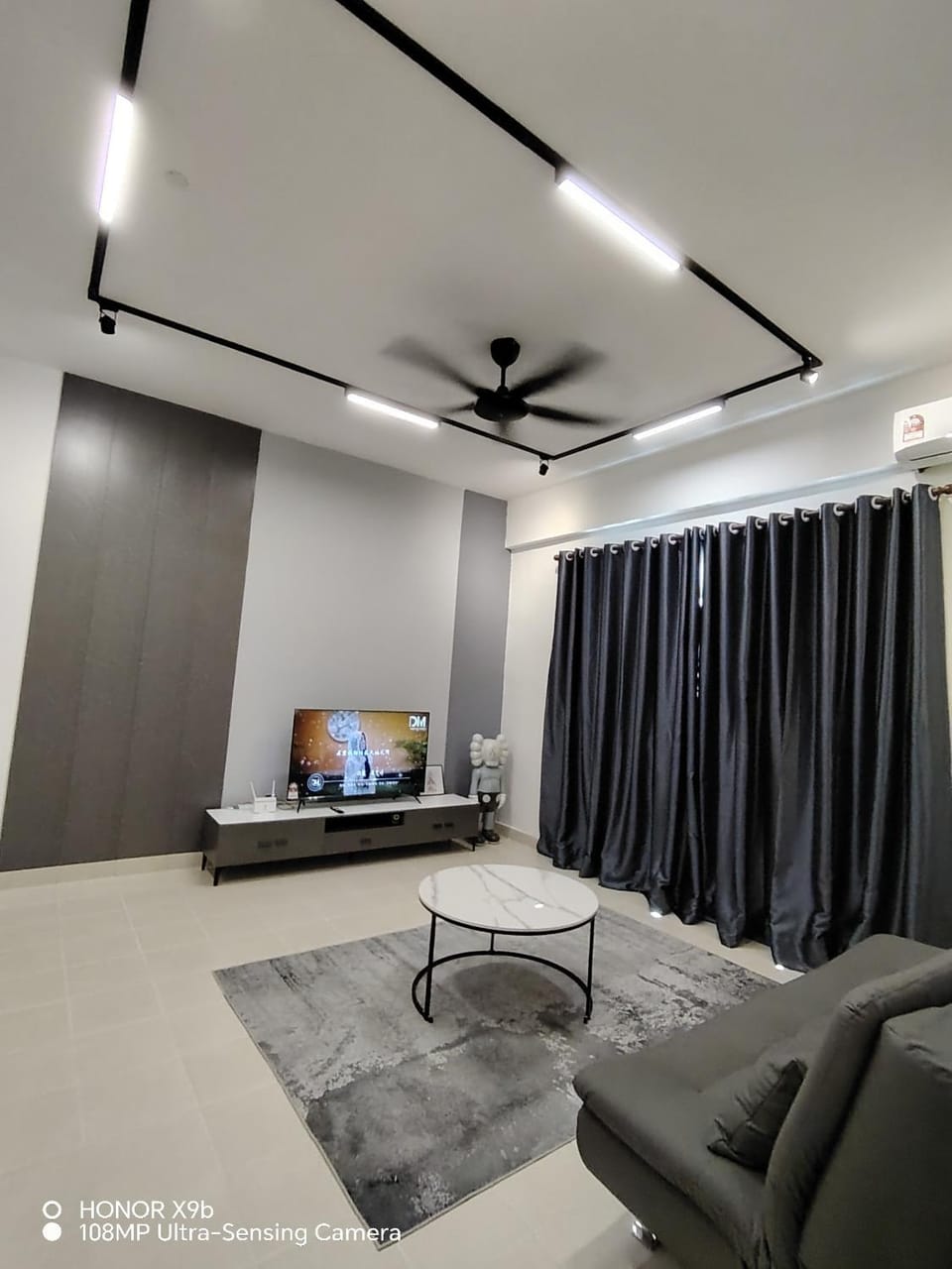 Communal lounge/ TV room, TV and multimedia, Living room, Seating area, fireplace