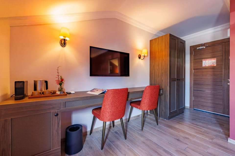 TV and multimedia, Coffee/tea facilities, minibar