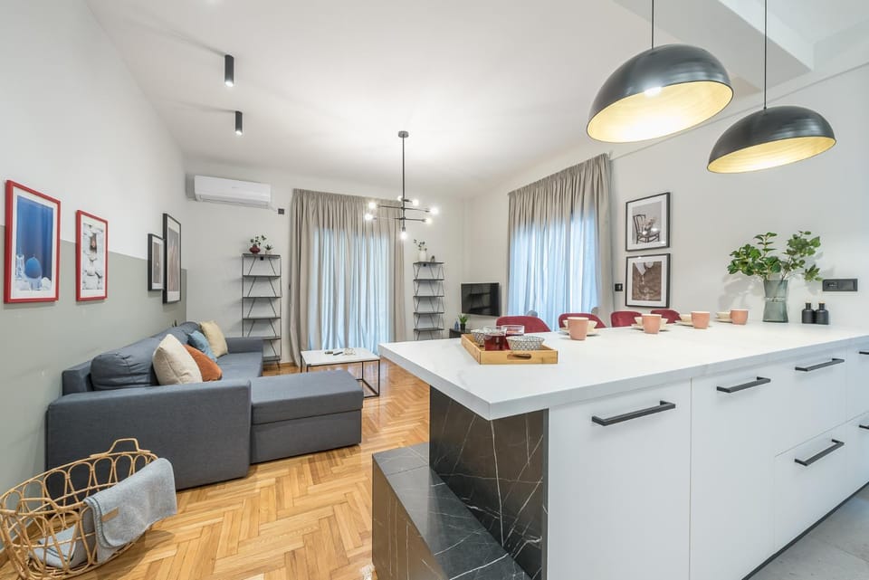 A Place 4U Spacious 2 BR Apt with Acropolis View Apartment in Athens