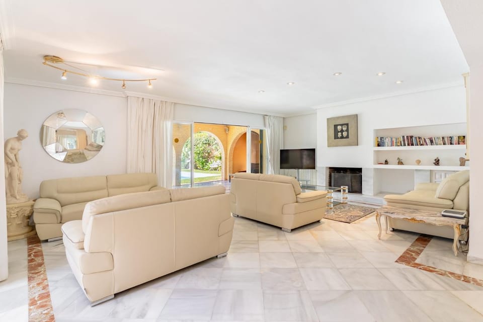 Property building, Living room